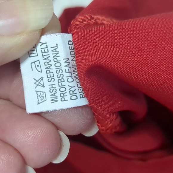 Red vneck blouse - Picture 10 of 10